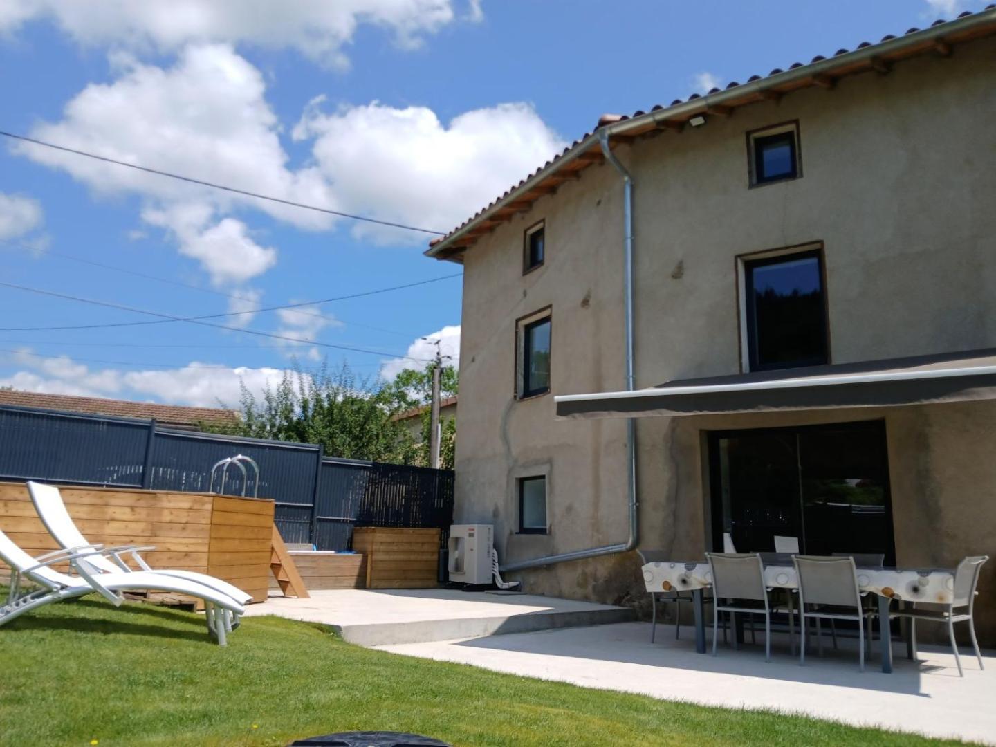 Le Nolan Villa